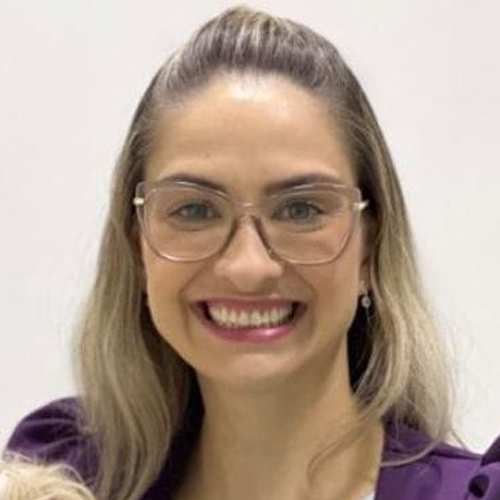 Carolina Decker Lemos | Médica-Veterinária